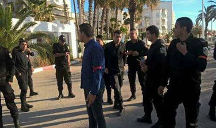 وحدات الطريق العمومي بتونس الكبرى تواصل حمل الشارة الحمراء ووقفة احتجاجية غدا أمام وزارة الداخلية